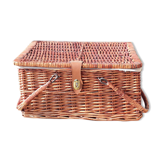 Picnic basket