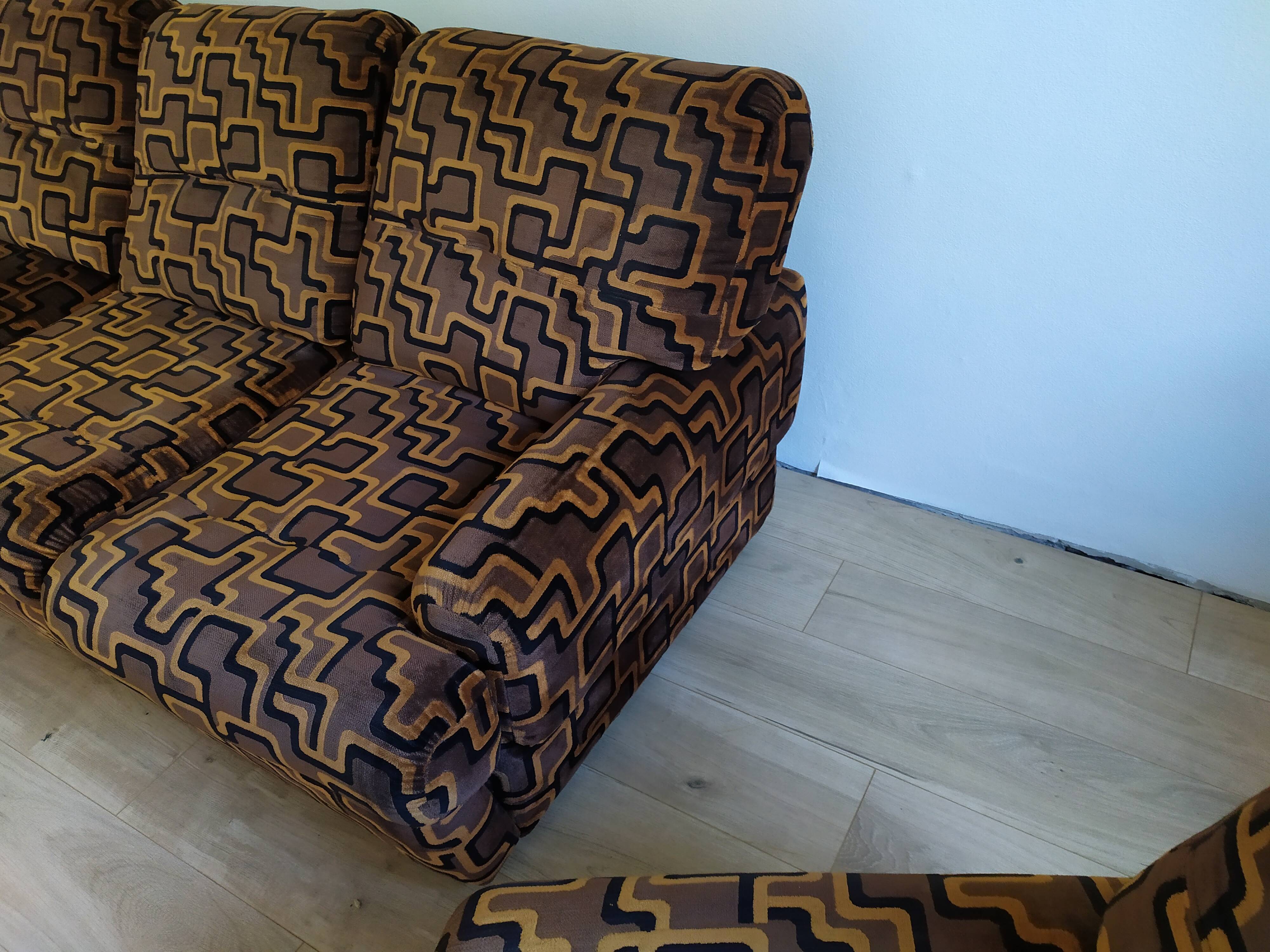 Set vintage sofa bed and 2 armchairs