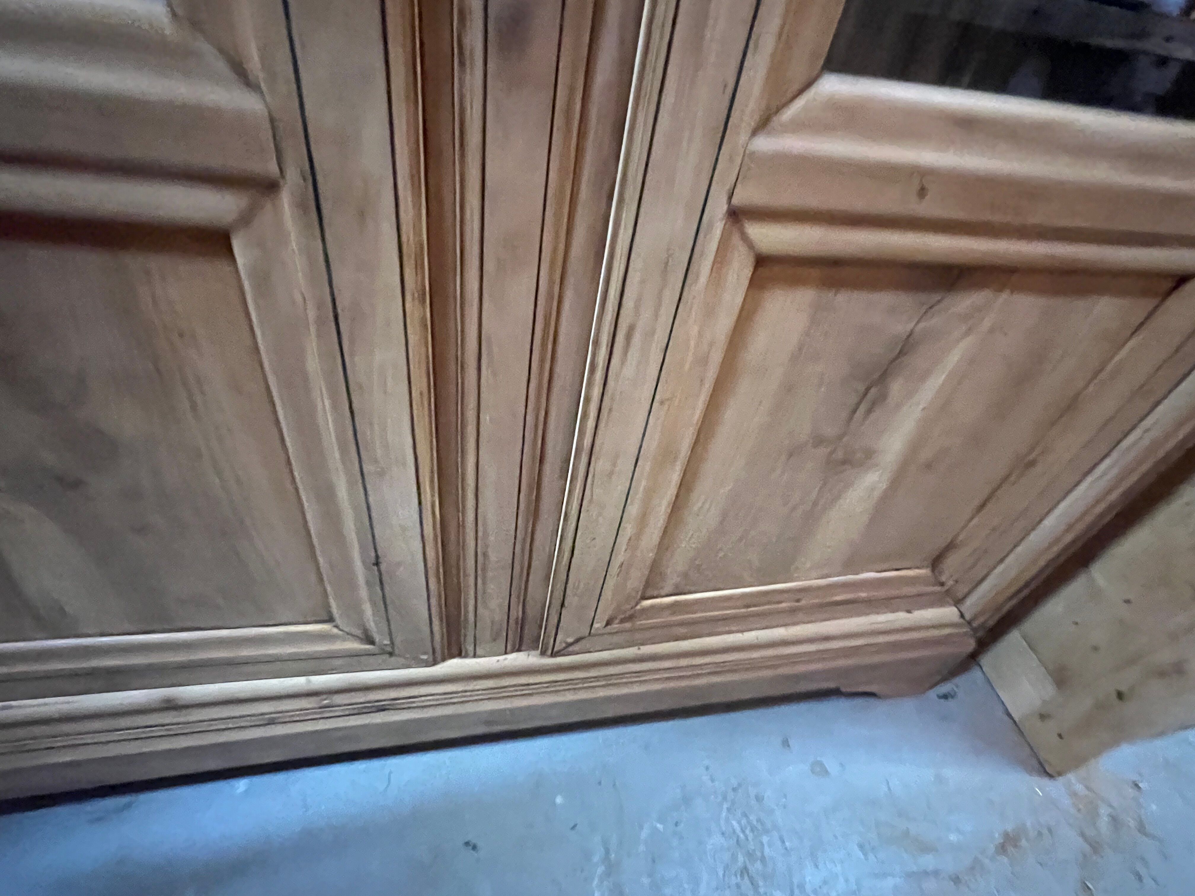 Antique glass-fronted Parisian cupboard: display cabinet bookshelf