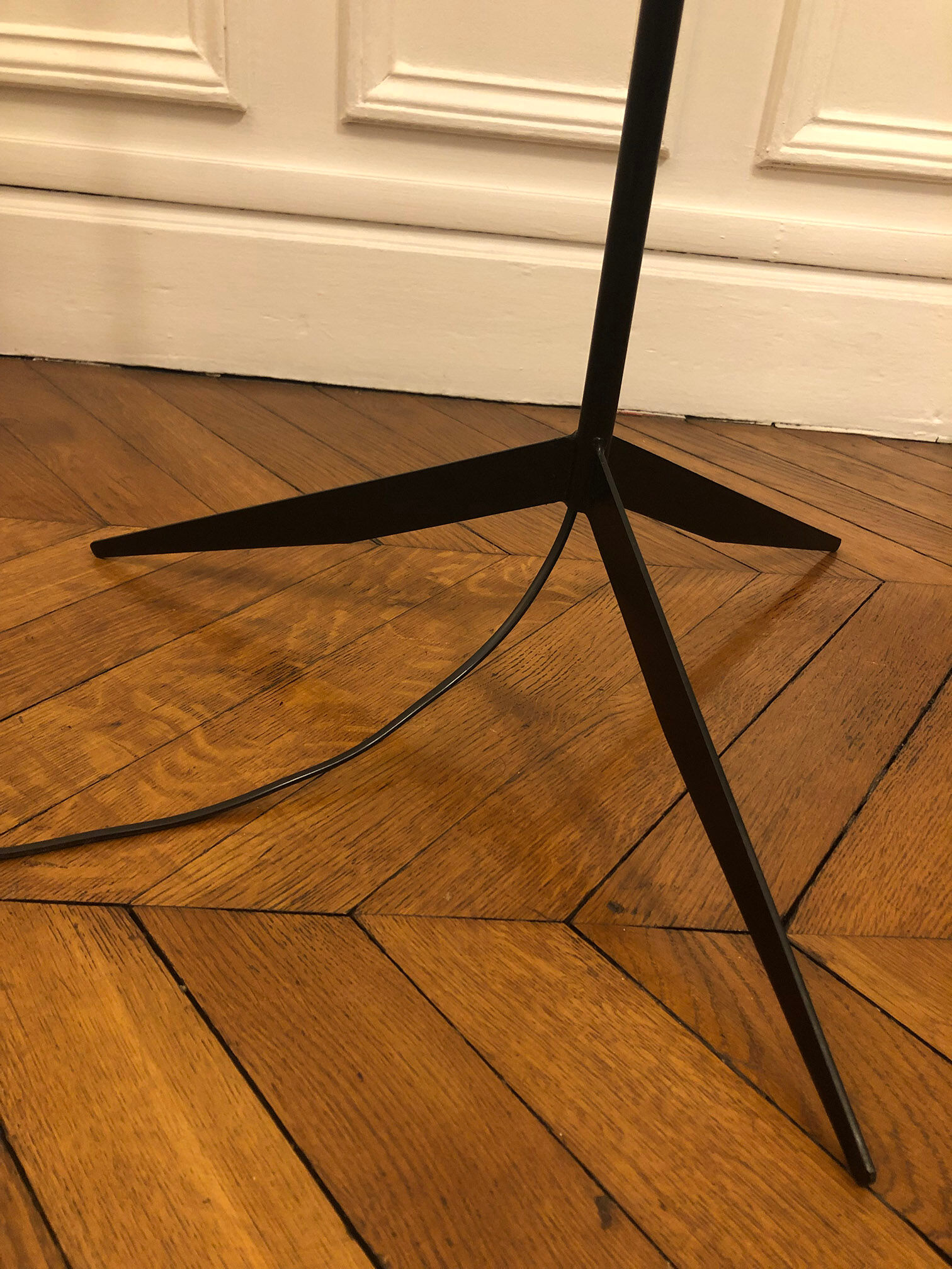 Lampadaire tripode design minimaliste des années 50