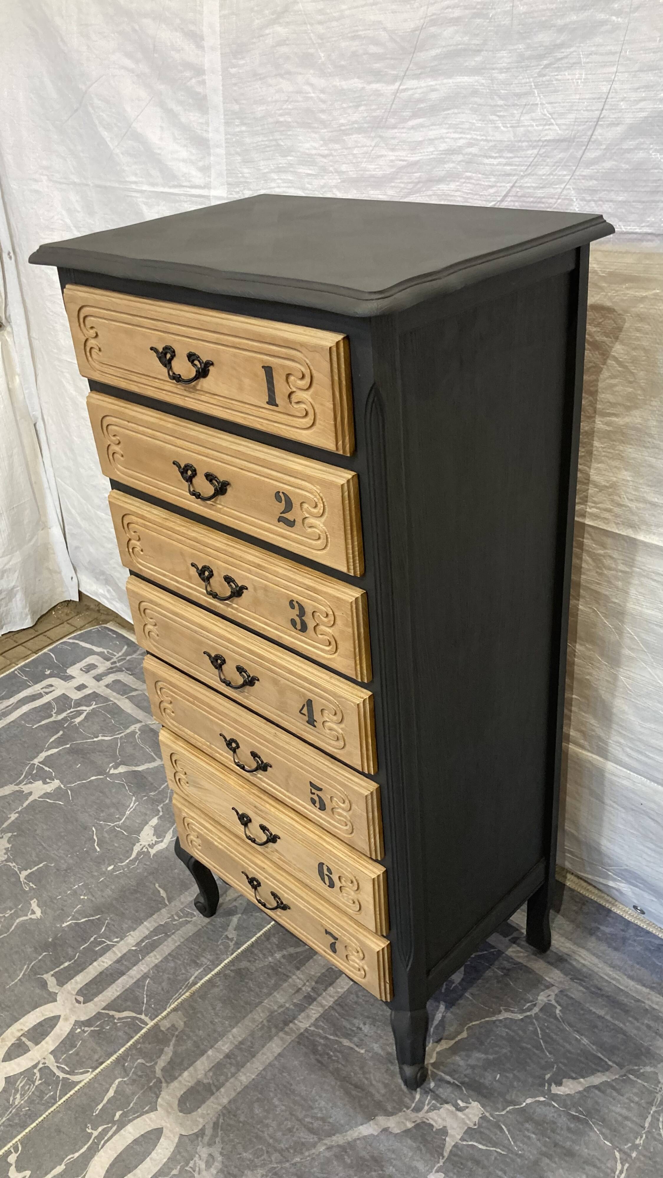 Refurbished wooden chest of drawers