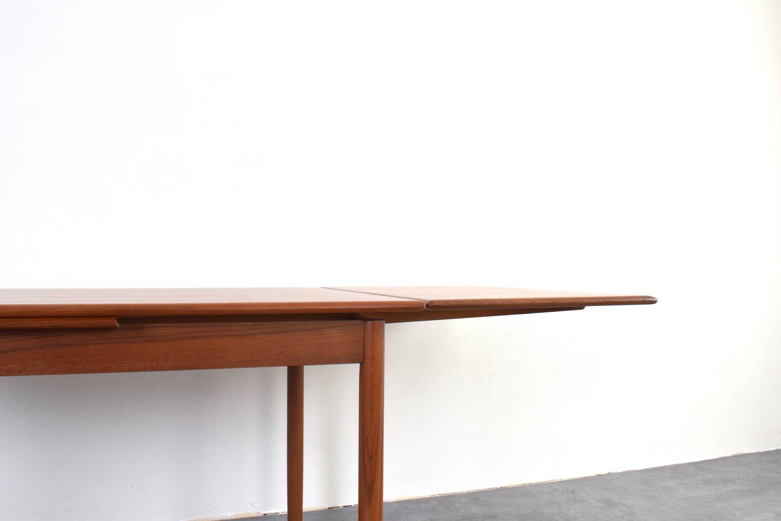 Mid-Century Danish Teak Extendable Dining Table, 1960s.