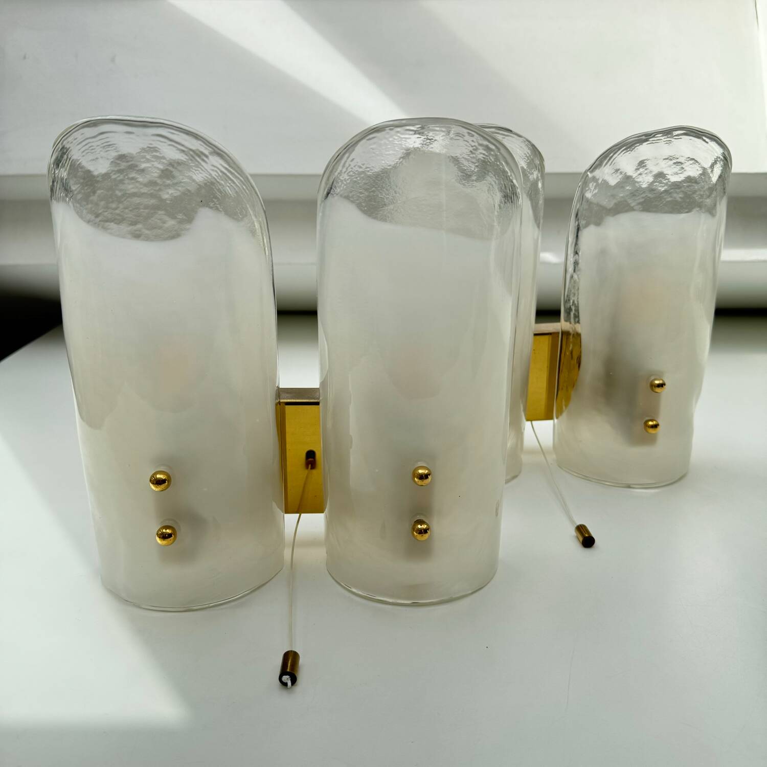 Appliques Kalmar en verre glacé