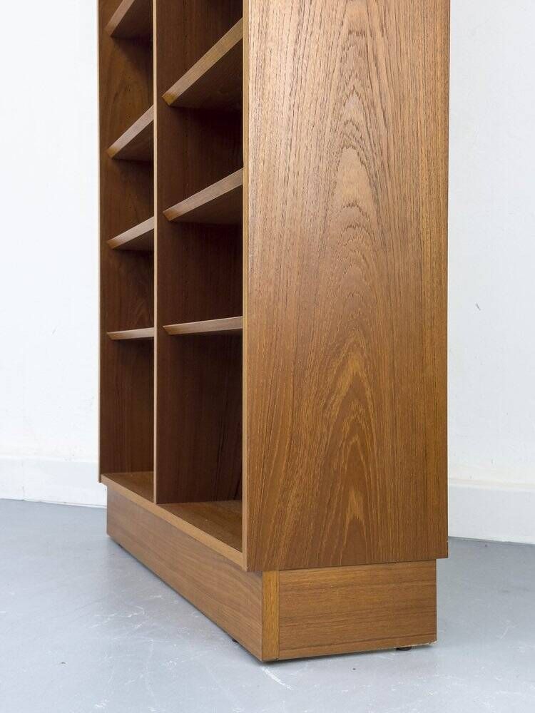 Large vintage teak bookshelf by Hundevad & Co., 1960s