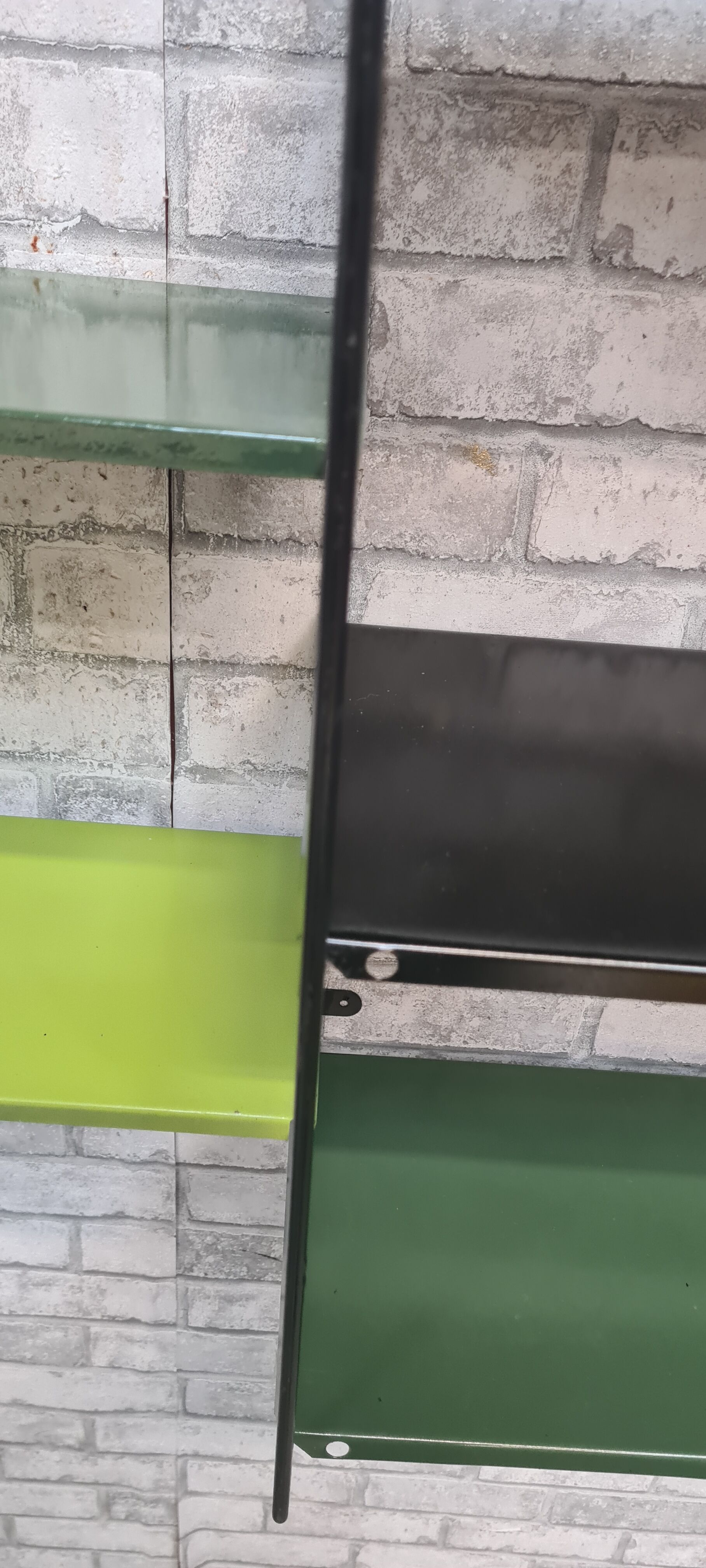 Scandinavian apple green and English green shelf h70x70x23cm