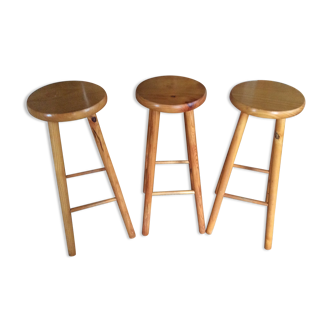 3 bar stools