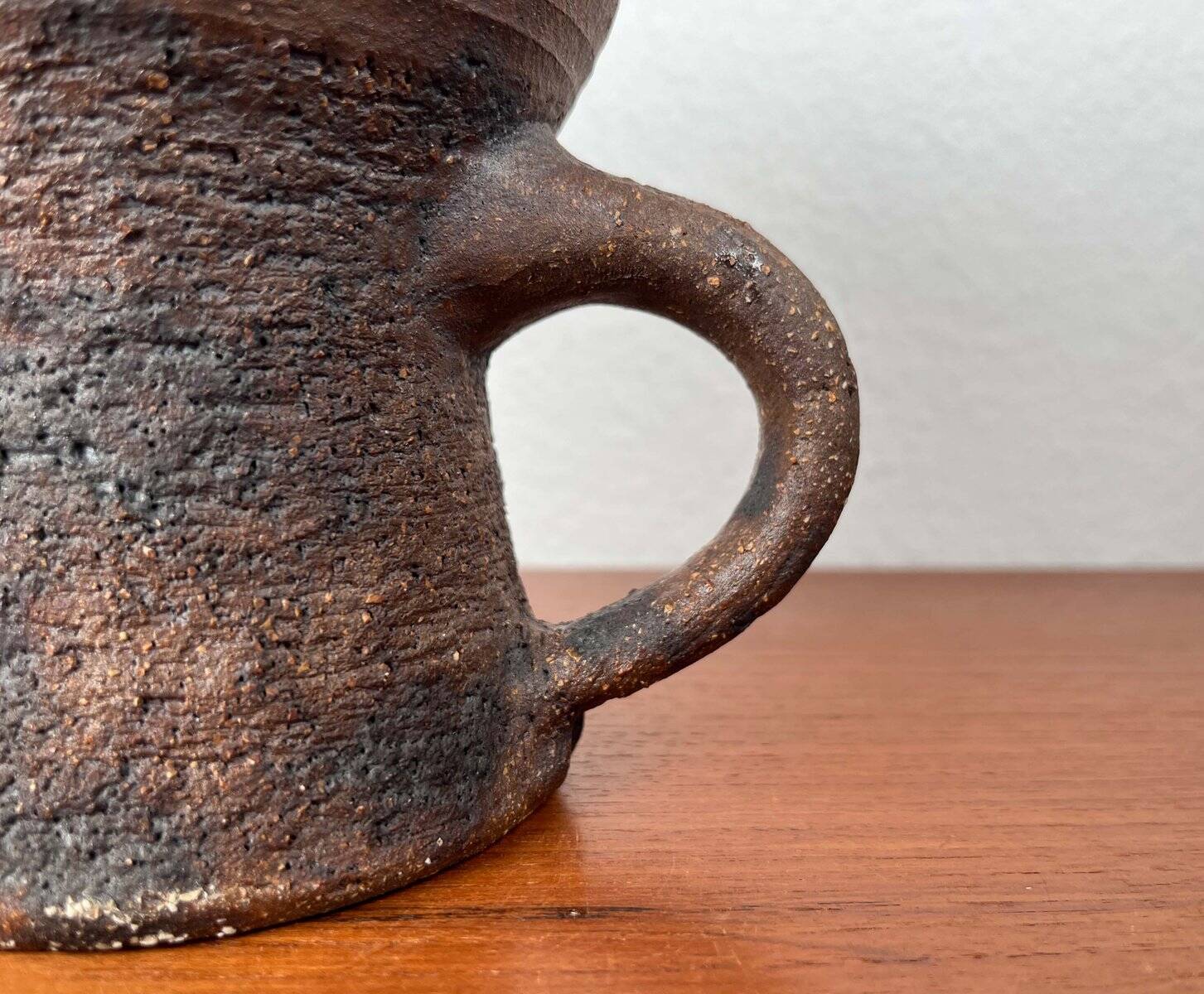 Carafe Vase de Pottery de Studio Allemand Brutaliste Mid-Century Modern par Gerhard Liebenthron, 1974