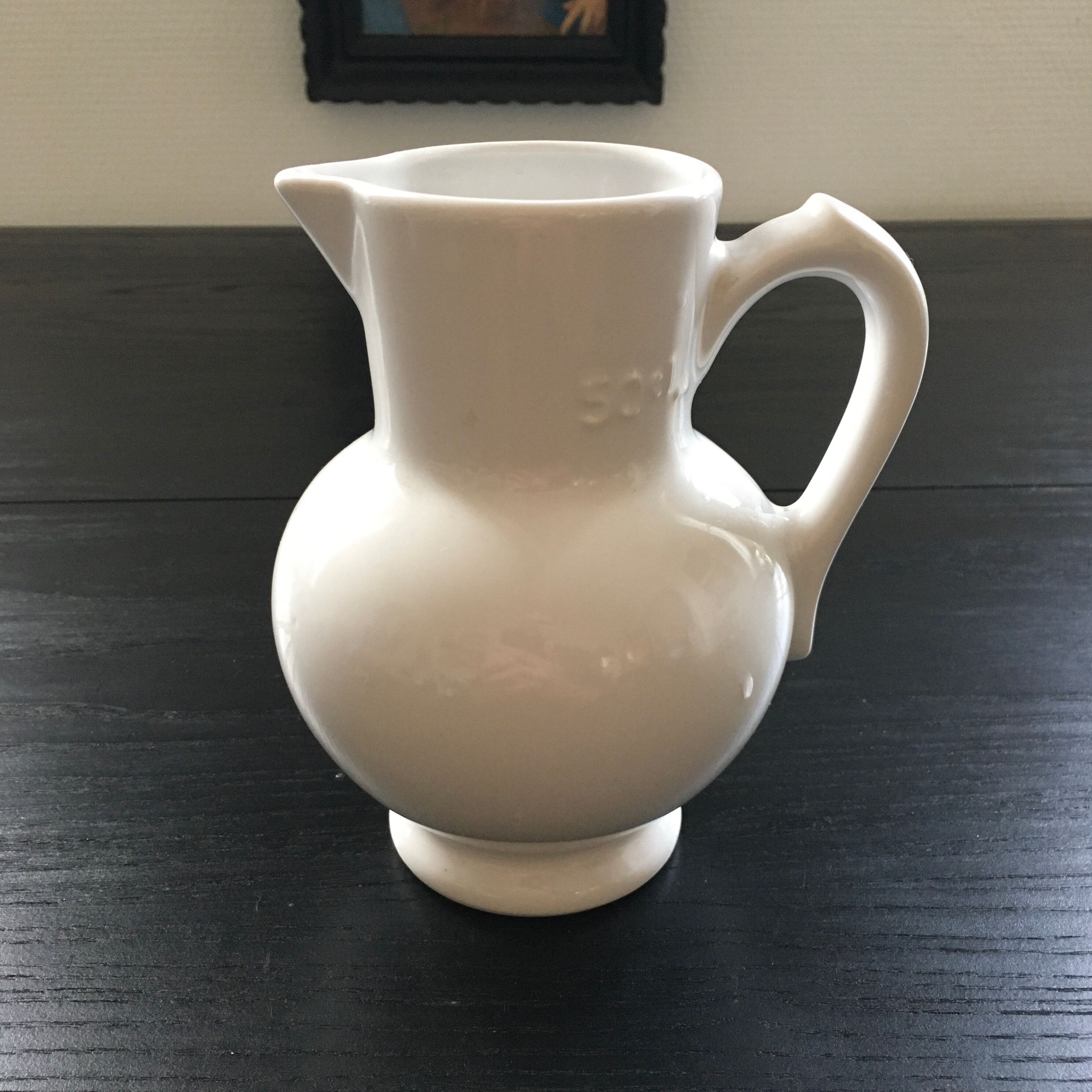 Classic white pitcher 50cl