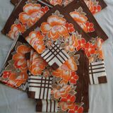 Vintage 70s flower power napkins, set of 12.