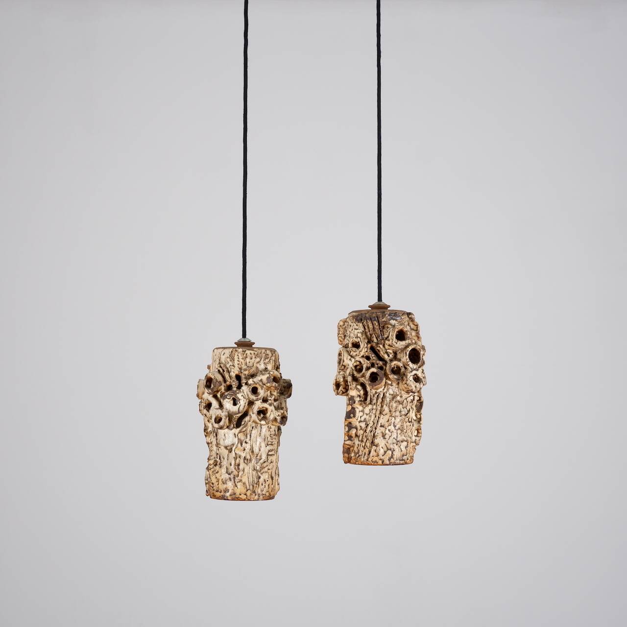 Lampes suspendues sculpturales en céramique par Bodil Marie Nielsen