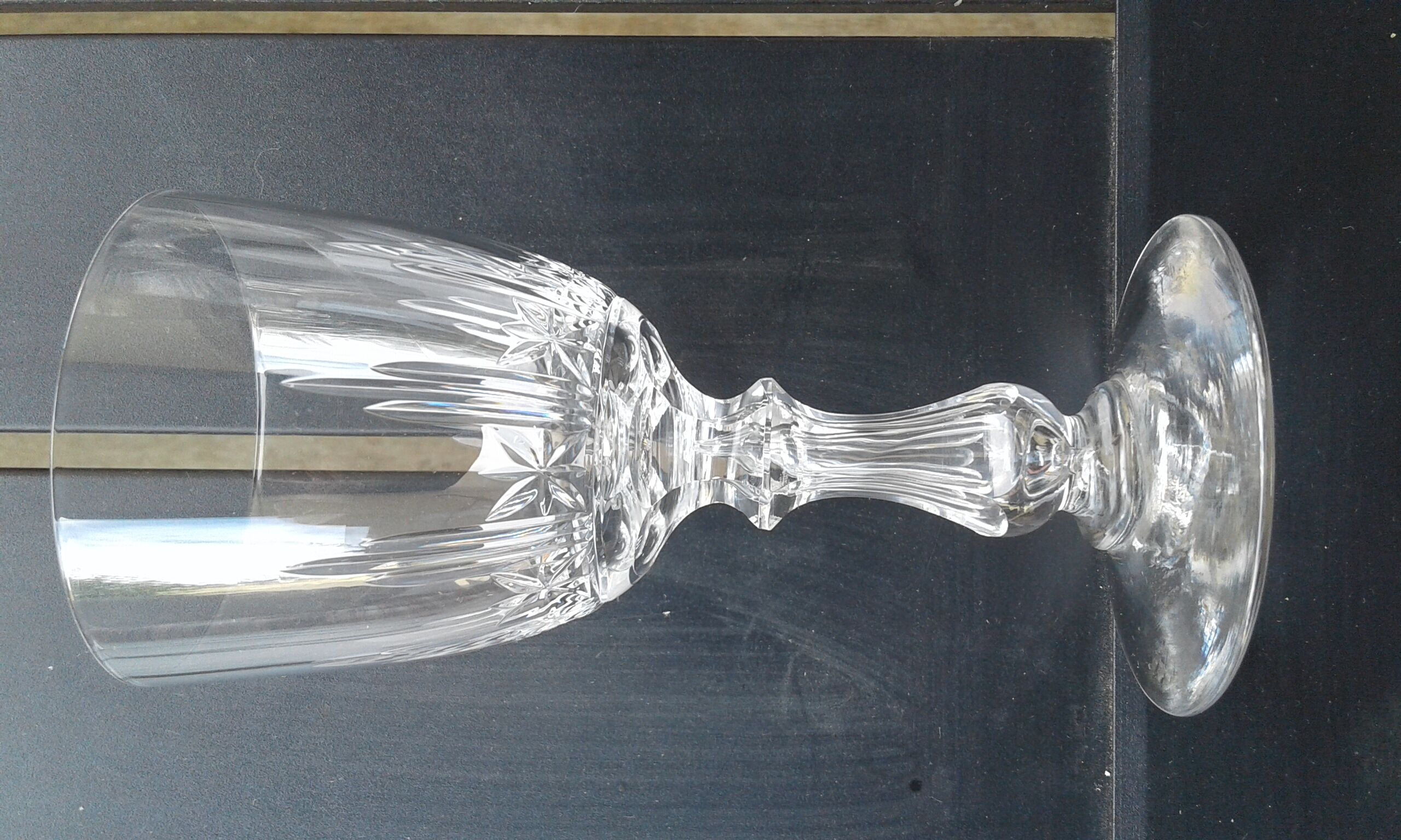 Service 25 glasses and 2 carafe in crystal