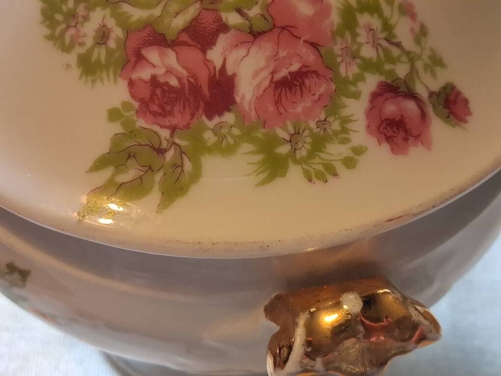 Antique porcelain sweet box from Limoges - William Guérin