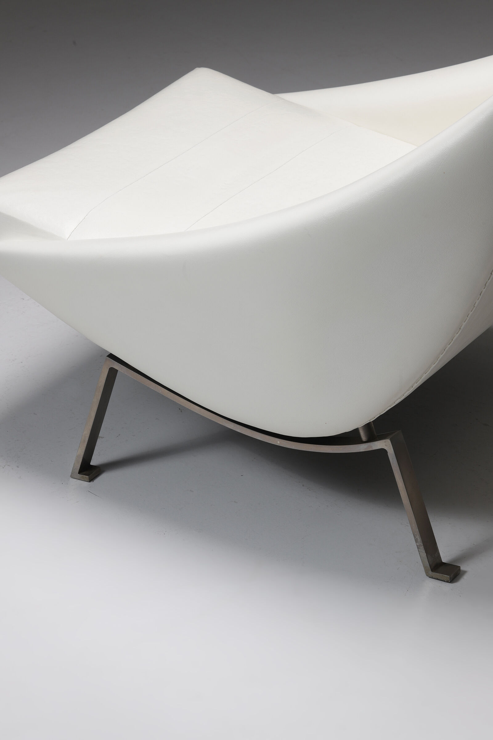White Vinyl Lounge chair 1950s