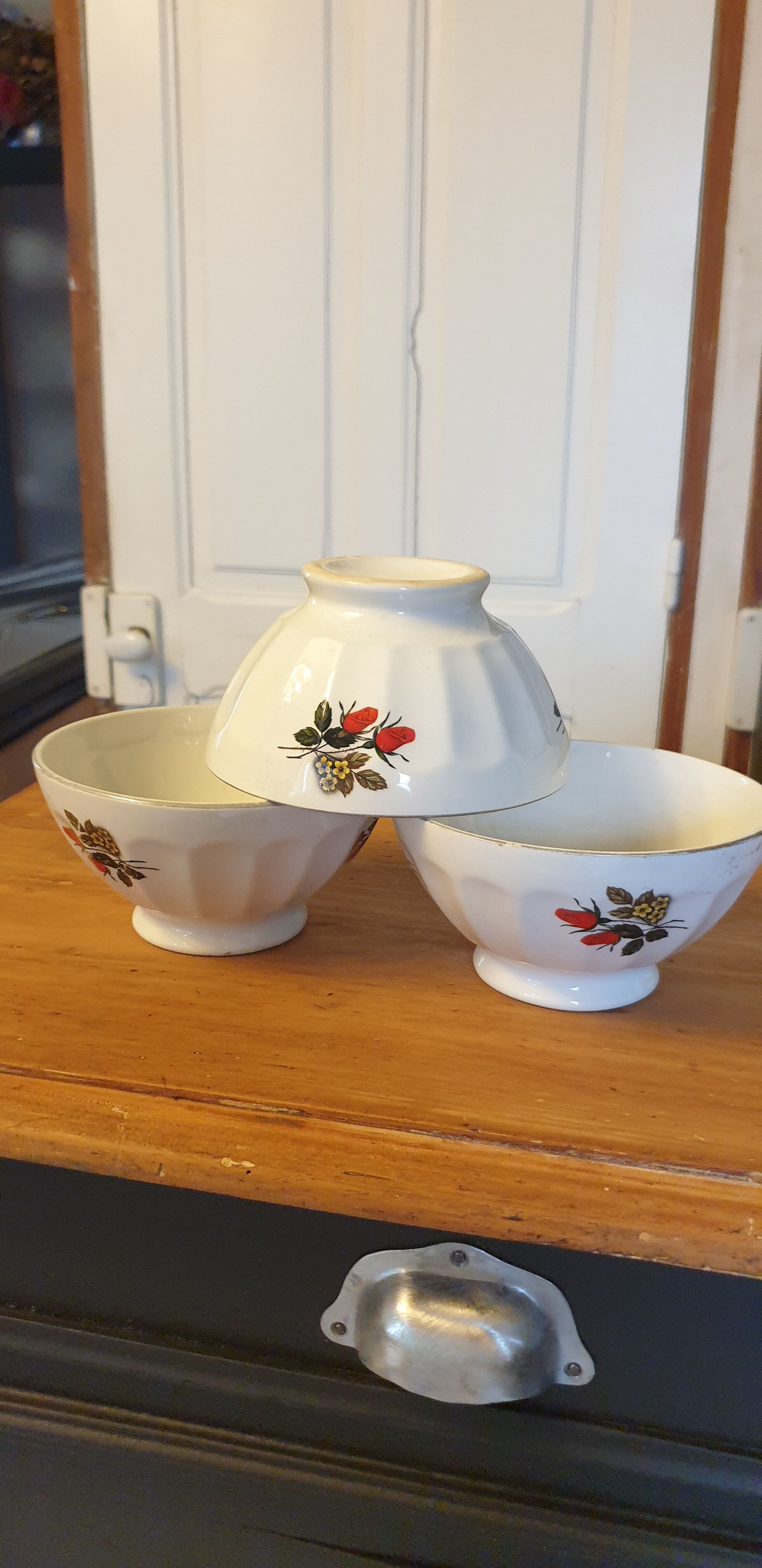 Set of three bowls