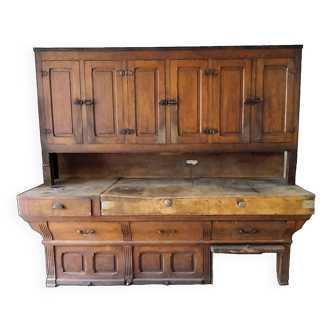 Large butcher block country house with cupboards