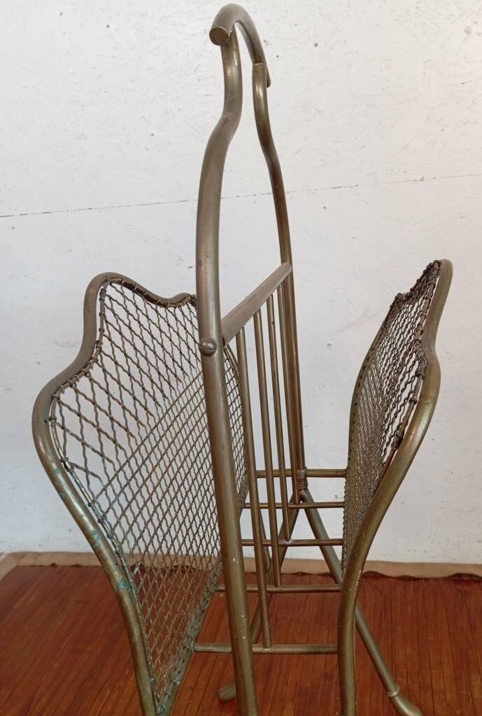 Brass magazine rack in neo-classical style, 20th century.