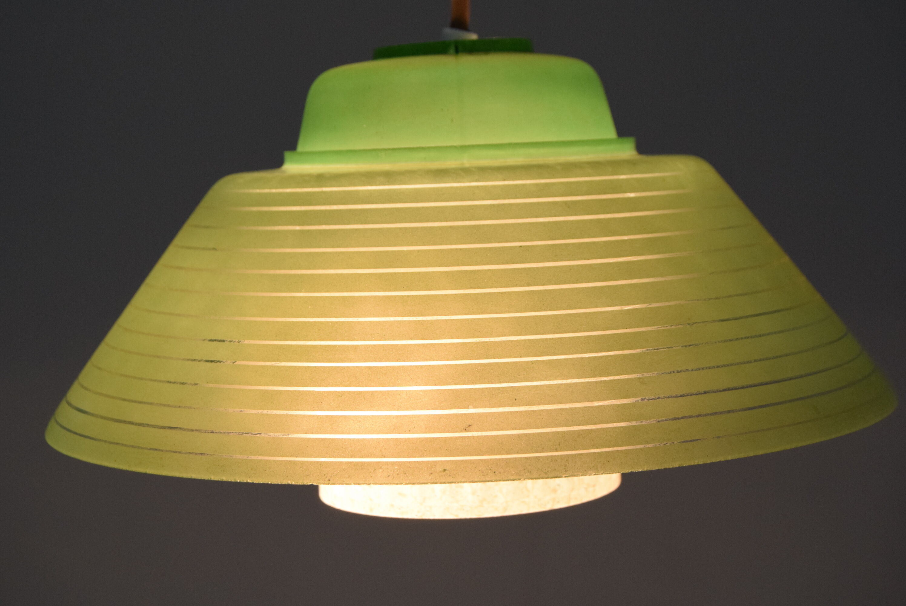 Suspension en verre, années 1960