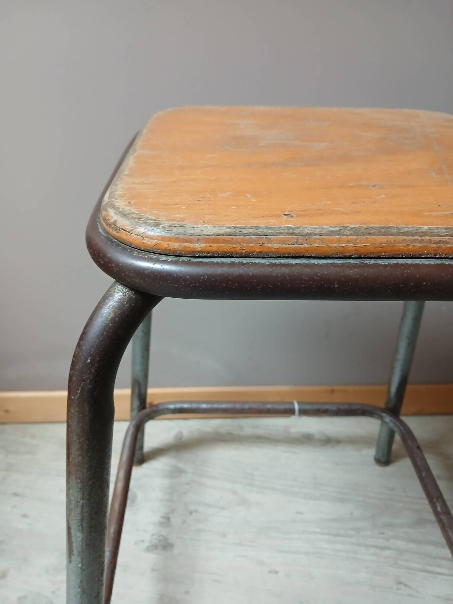 Tabouret industriel