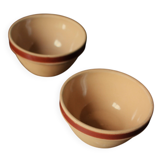 Set of 2 small vintage Gien stoneware bowls
