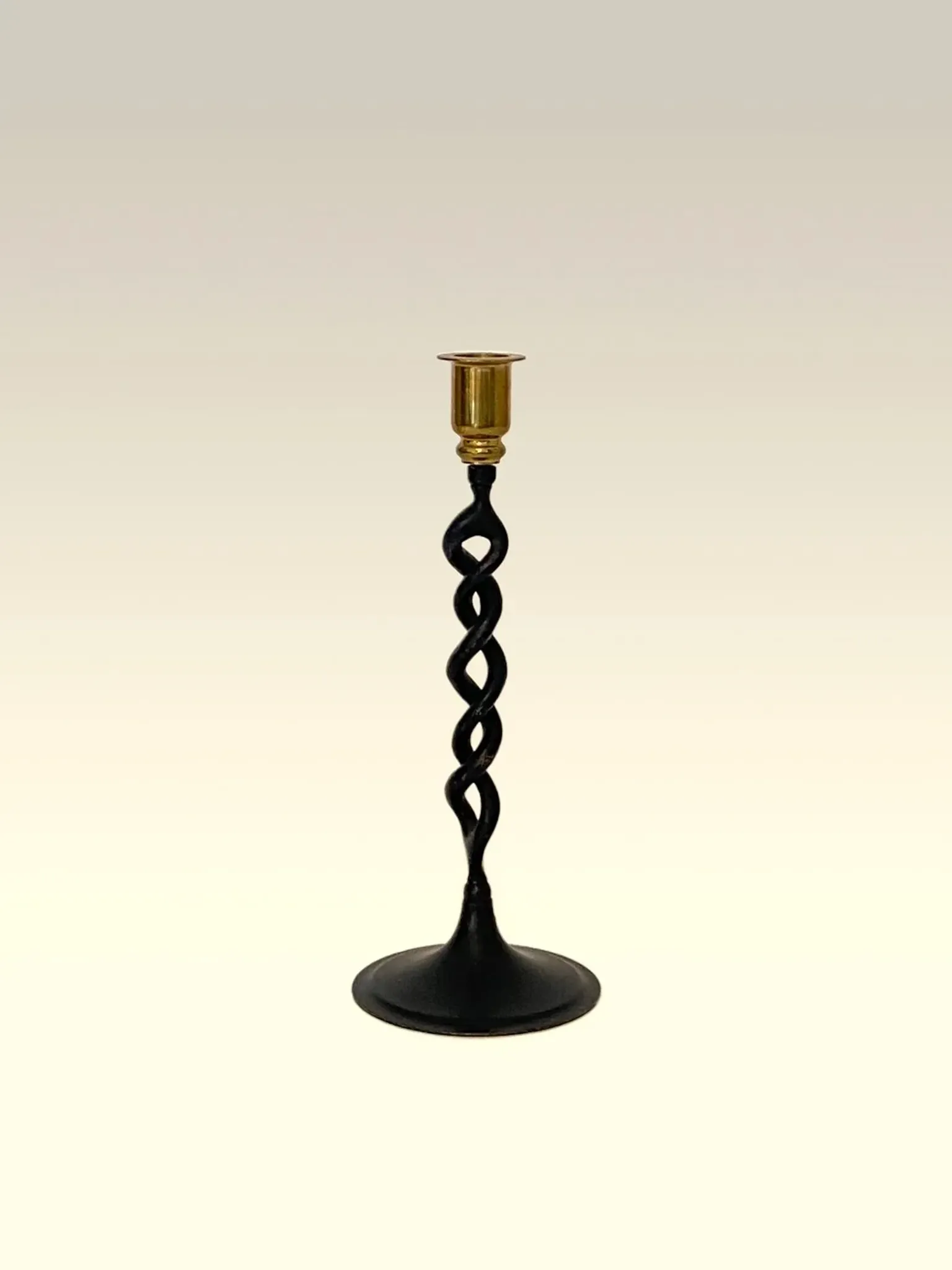 Twisted candlestick