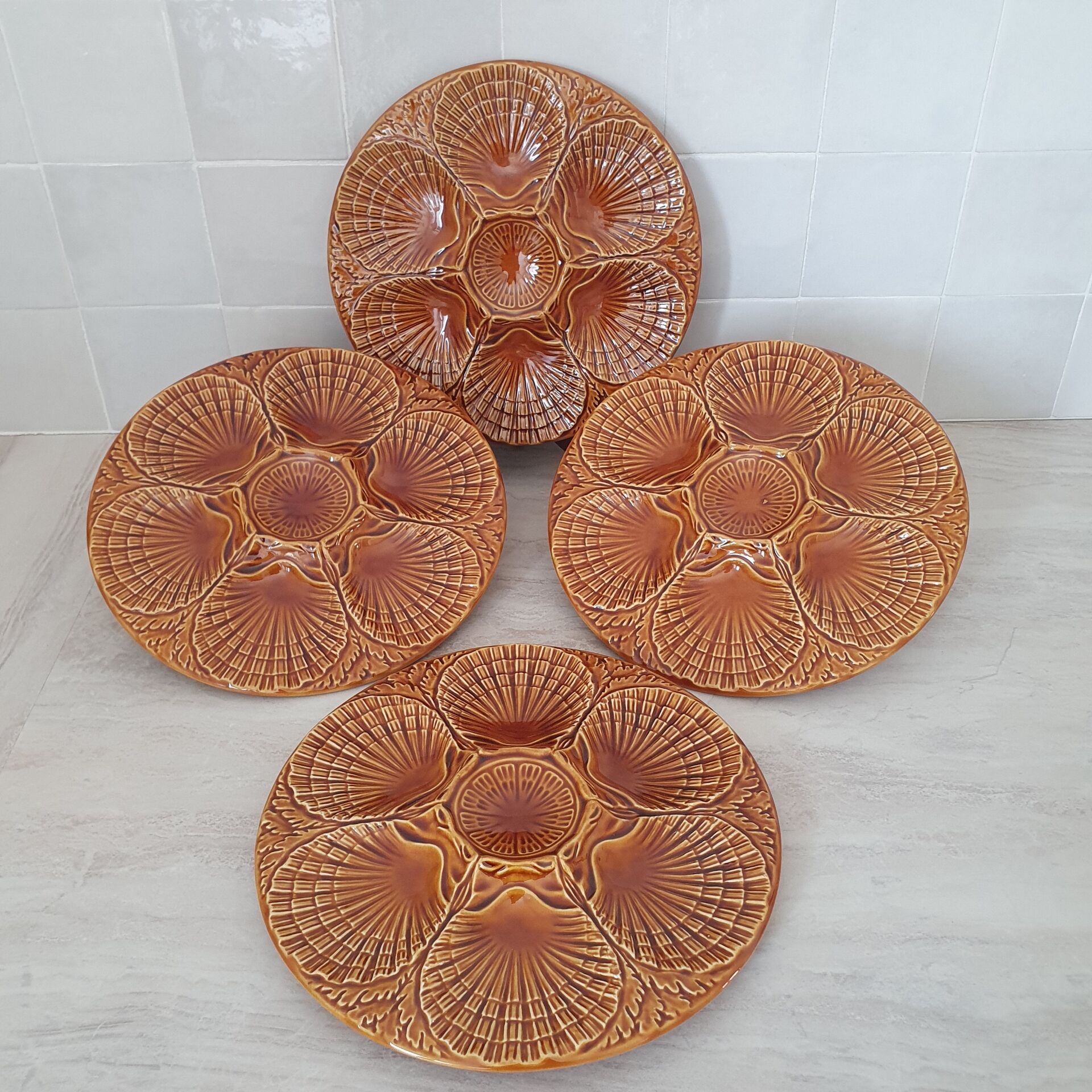 Scallop shell plates St Jacques by SECLA Portugal Barbotine
