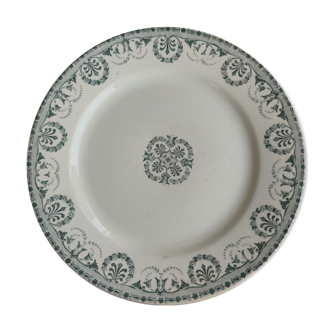 Iron earth plate