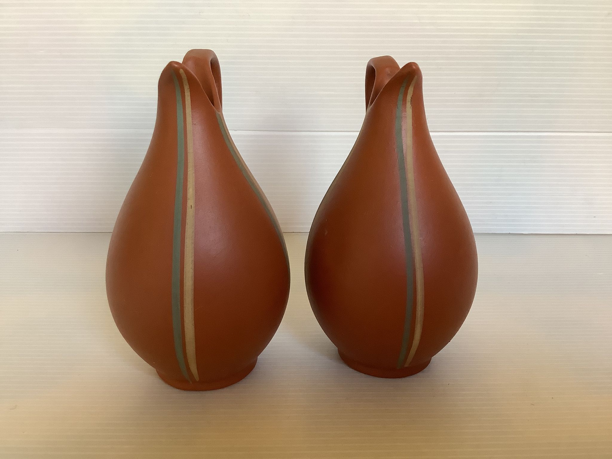 Paire de vases terra cotta Sawa foreign