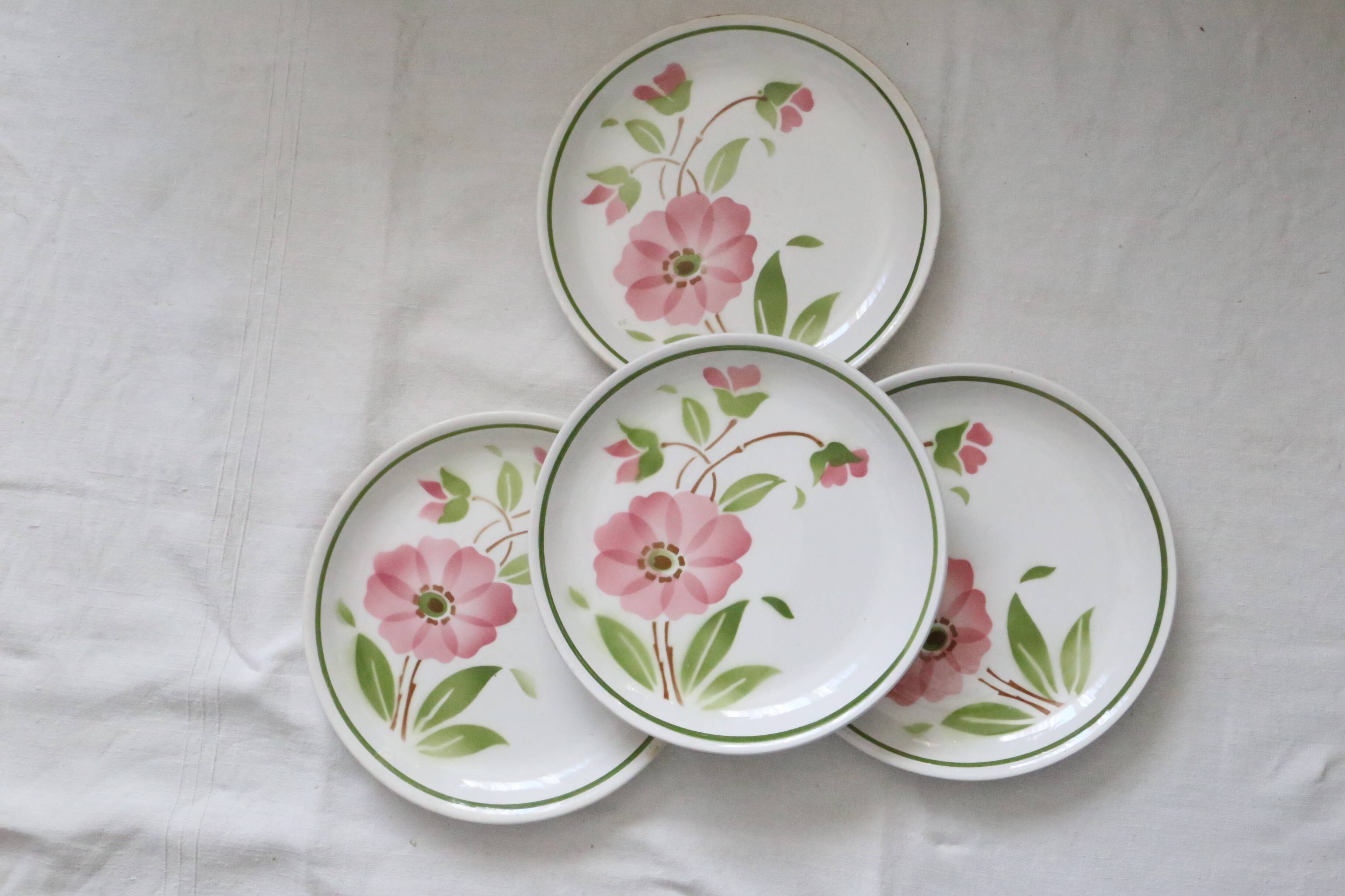 Set of 4 Moulin des Loups dinner plates, 1980, vintage French