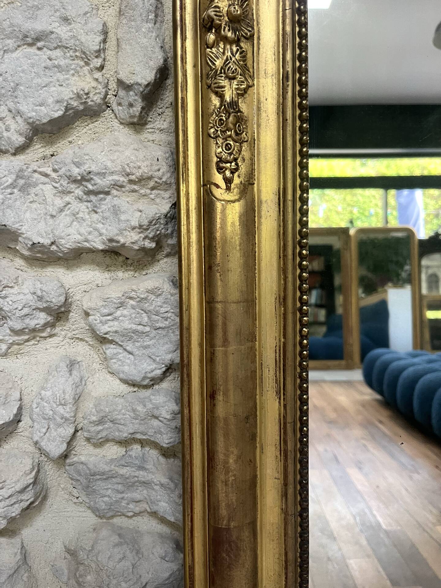 Miroir de cheminée Louis-Philippe perlé 126/90cm feuille d’or, glace