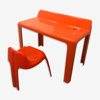 Desk and chair 1970 design Patrick Gingembre