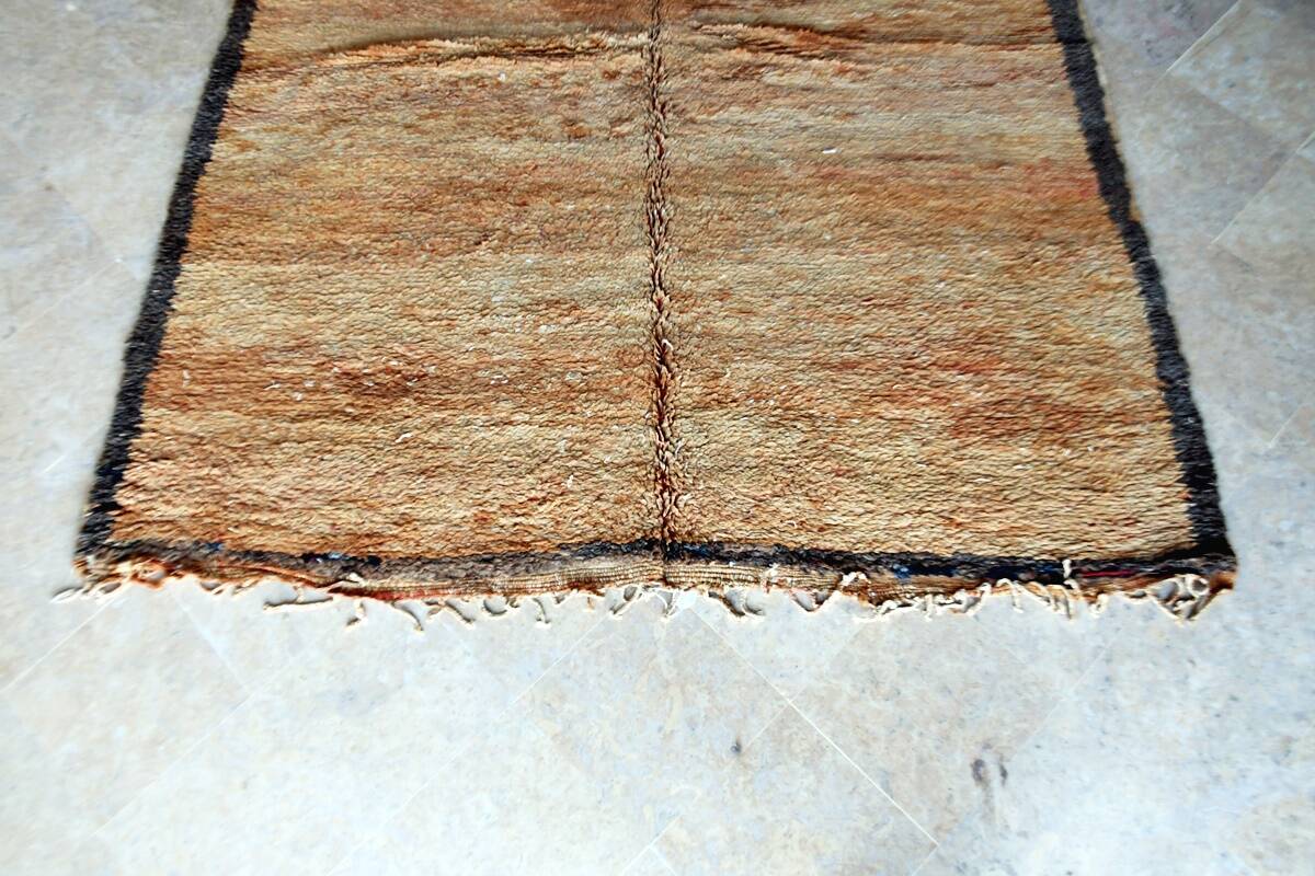 Moroccan Berber rug Boujaad vintage 376 x 185 cm Excellent condition