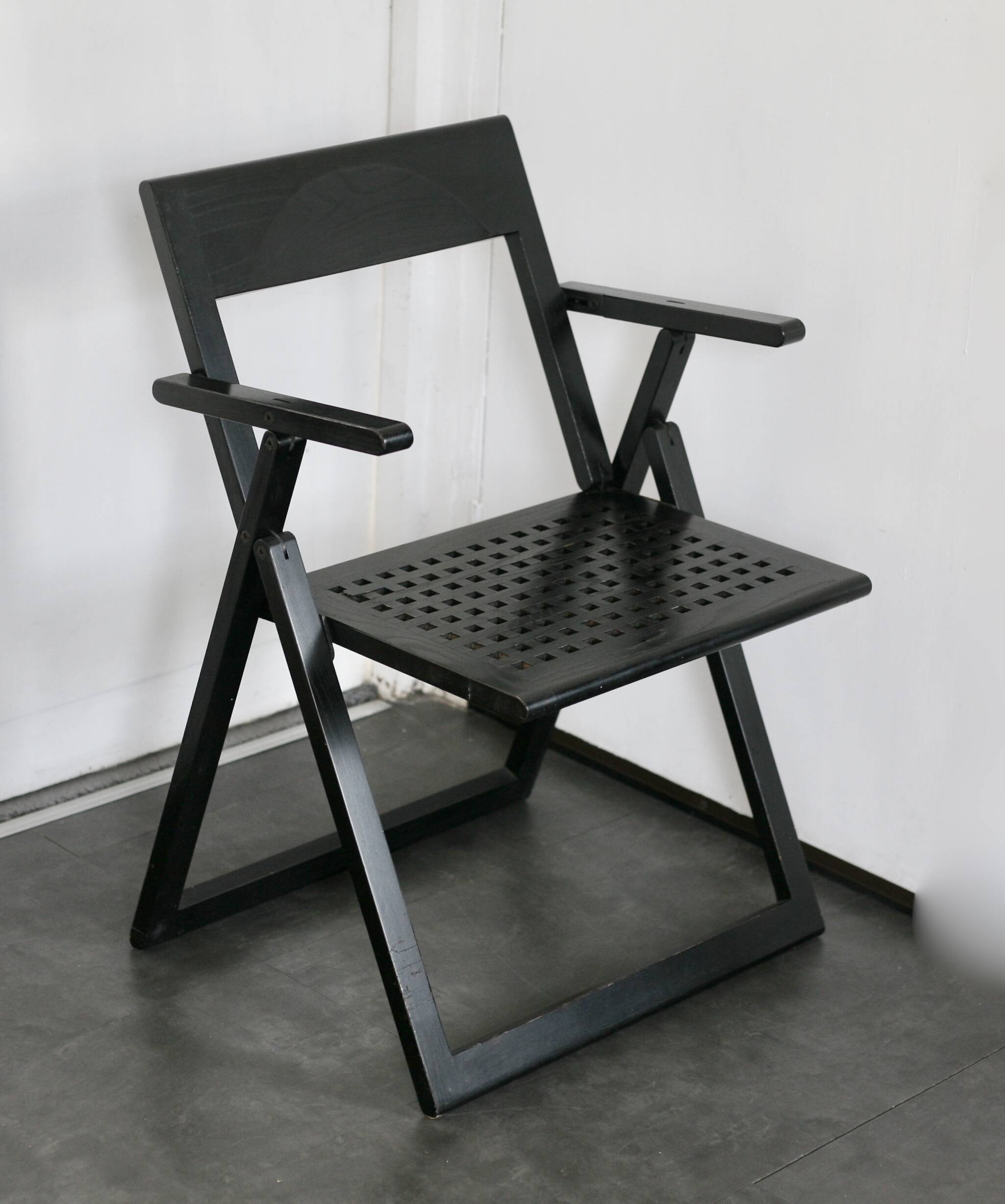 Marc Berthier, Aviva folding armchair, Magis, 1980.