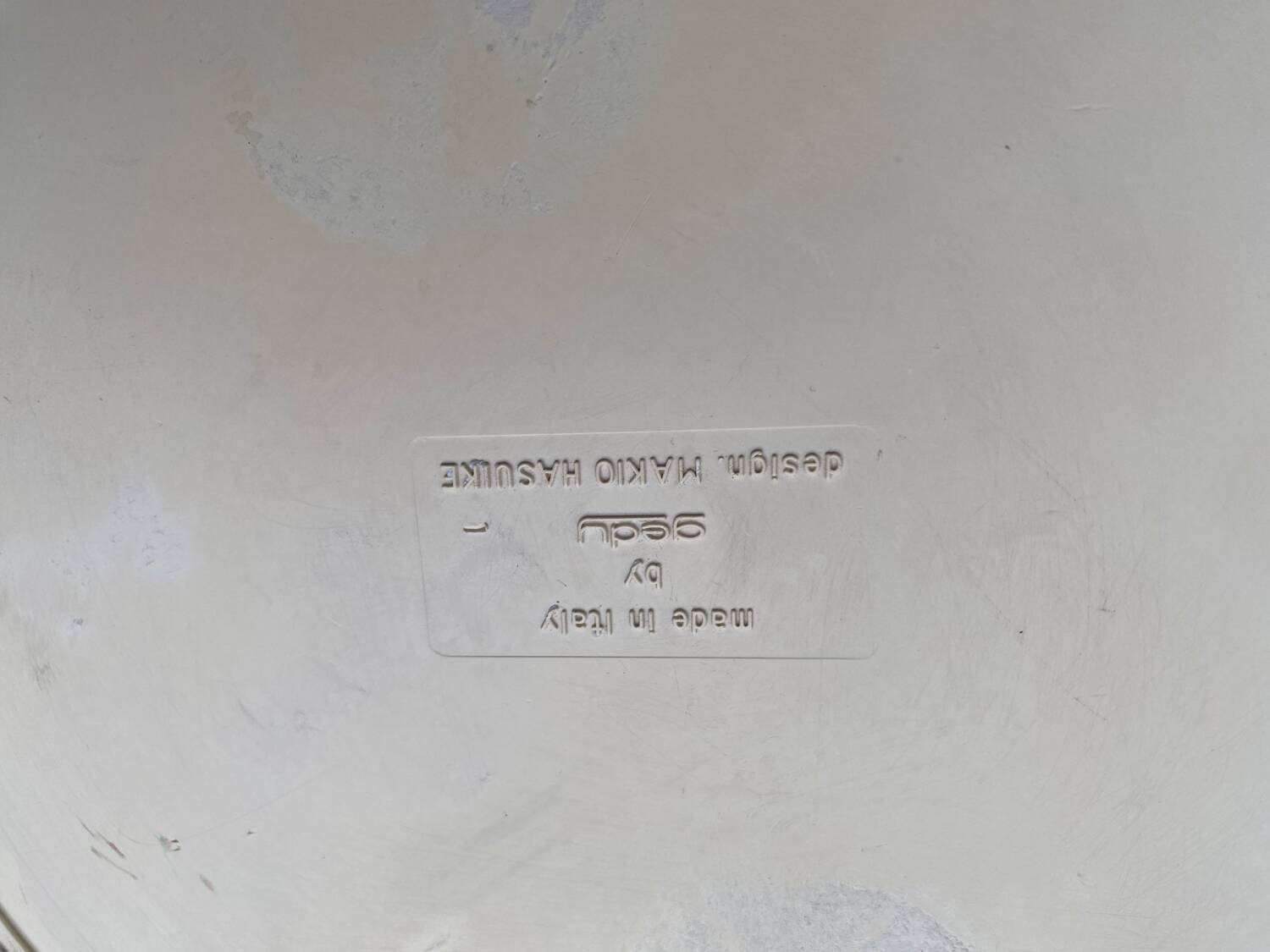 Space Age waste paper basket in beige PVC signed Makio Hasuke for Gedy Italia 1970