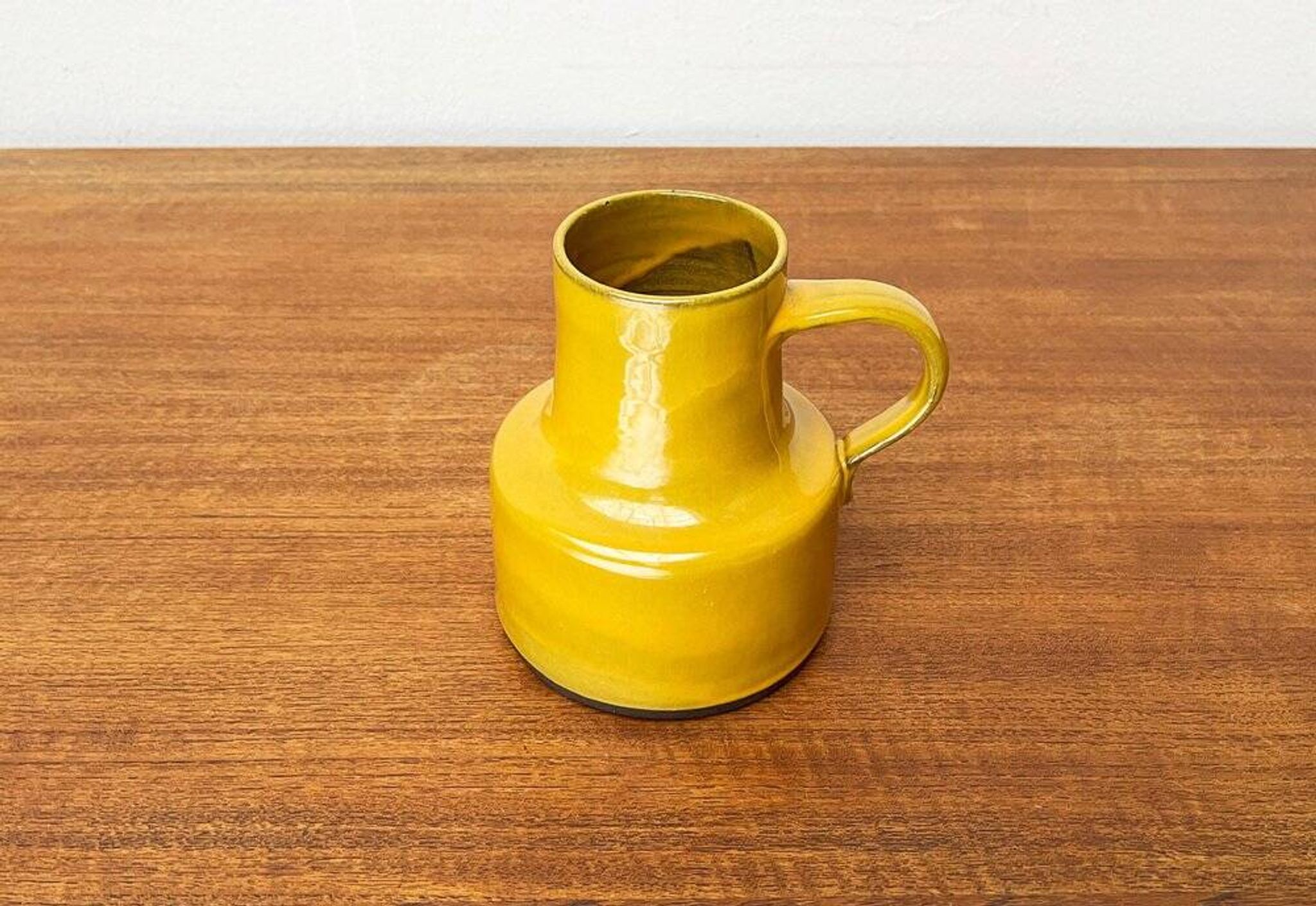 Minimalist carafe vase by BKW Böttger Keramik Wandsbek, Hamburg, Germany, 1960s.