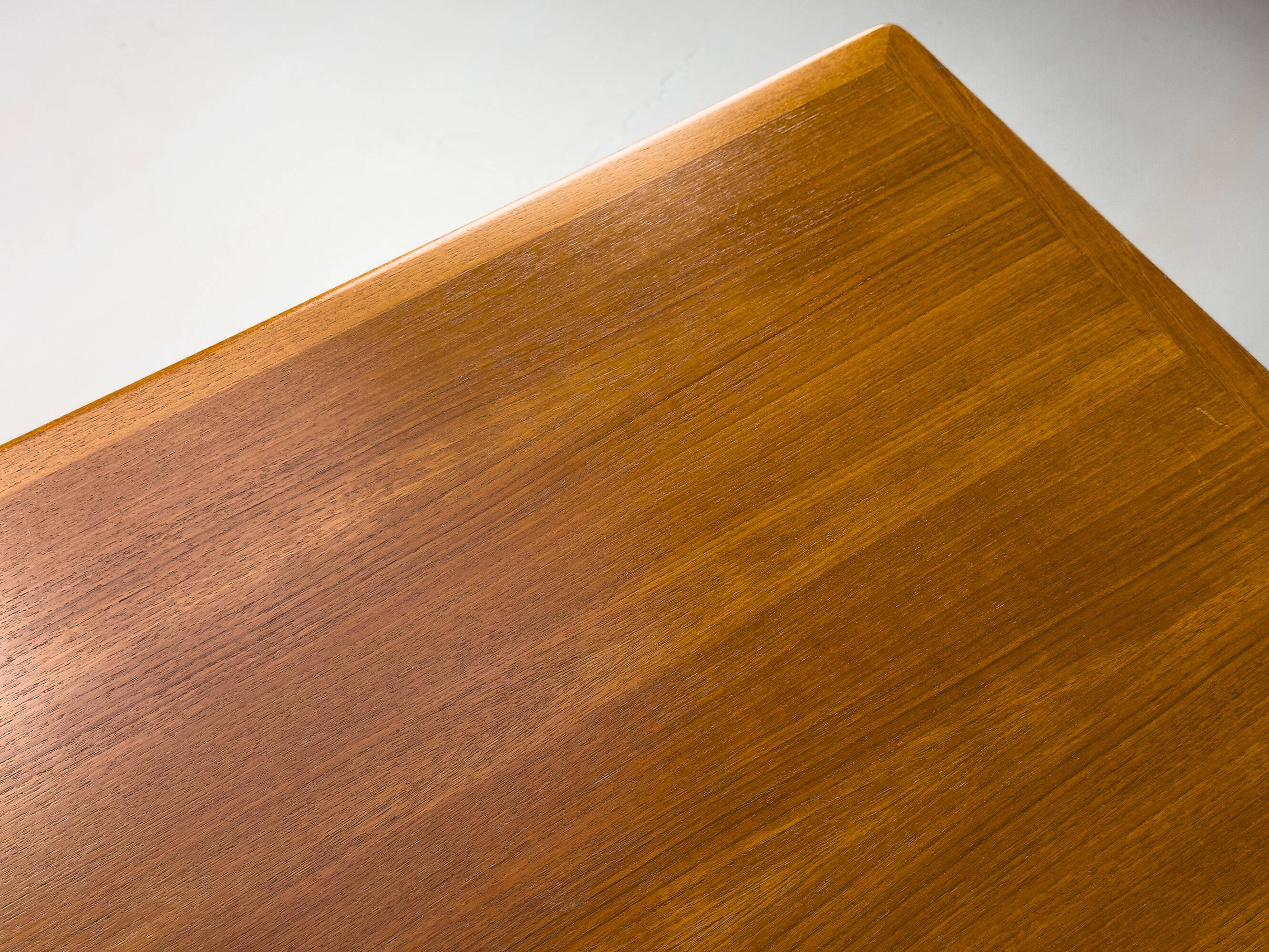 Table à manger en teck AT-312 par Hans J. Wegner pour Andreas Tuck, années 1960