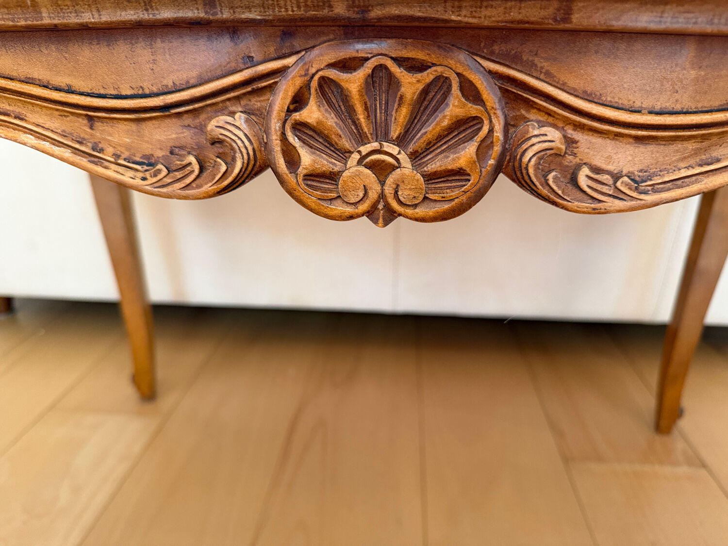 Louis XV table style