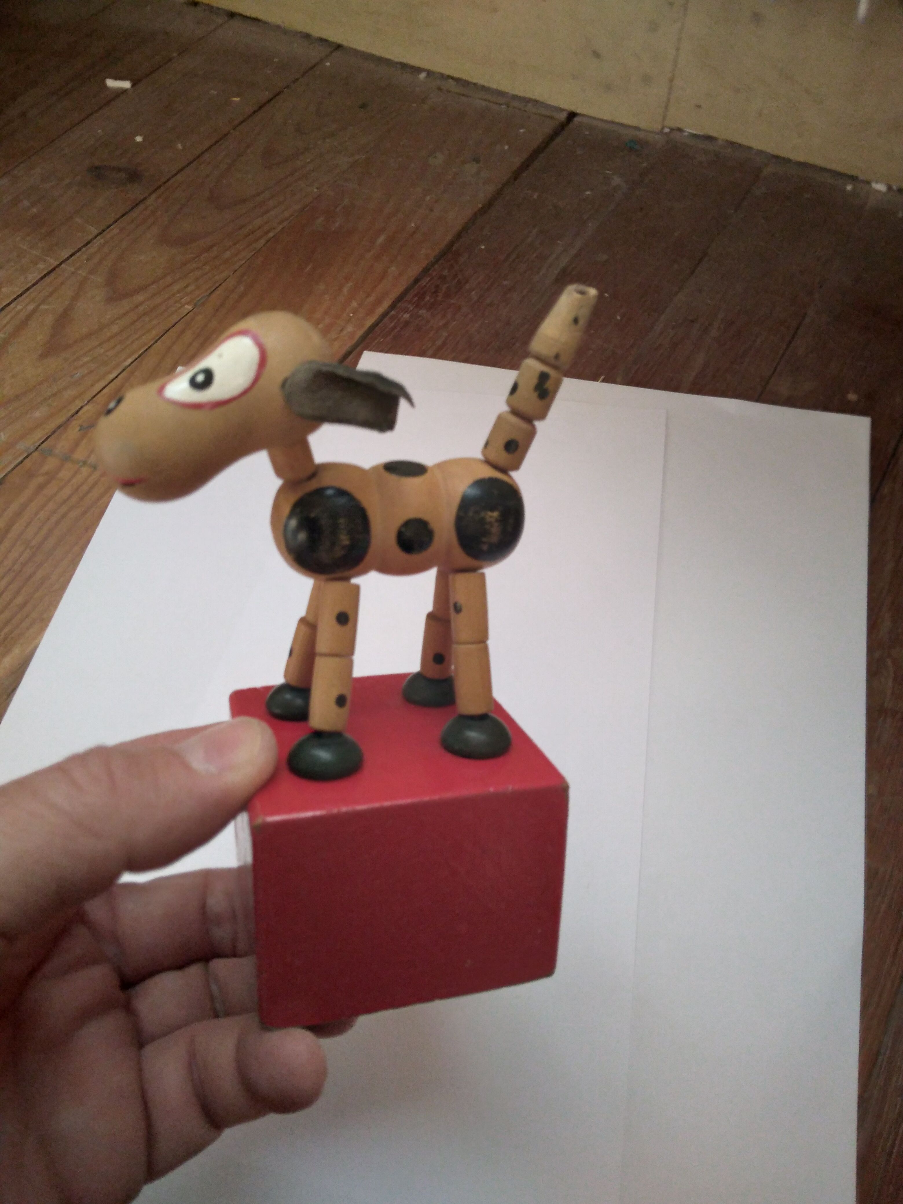 Chien Wakouwa en bois