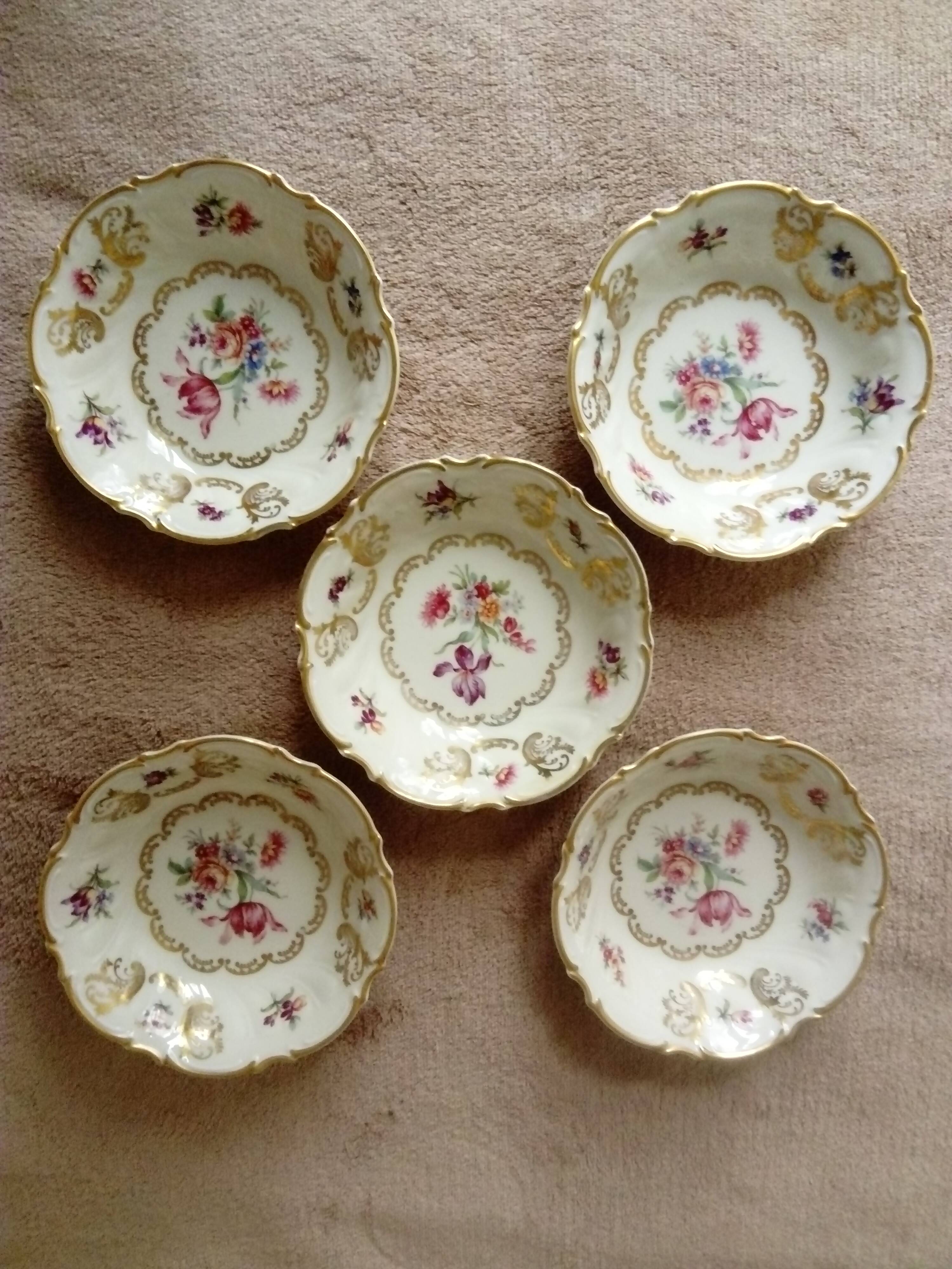 set of 5 old Bavaria fruit bowls decorated with flowers