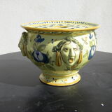 Old tiled bouquet maker from Martres-Tolosane