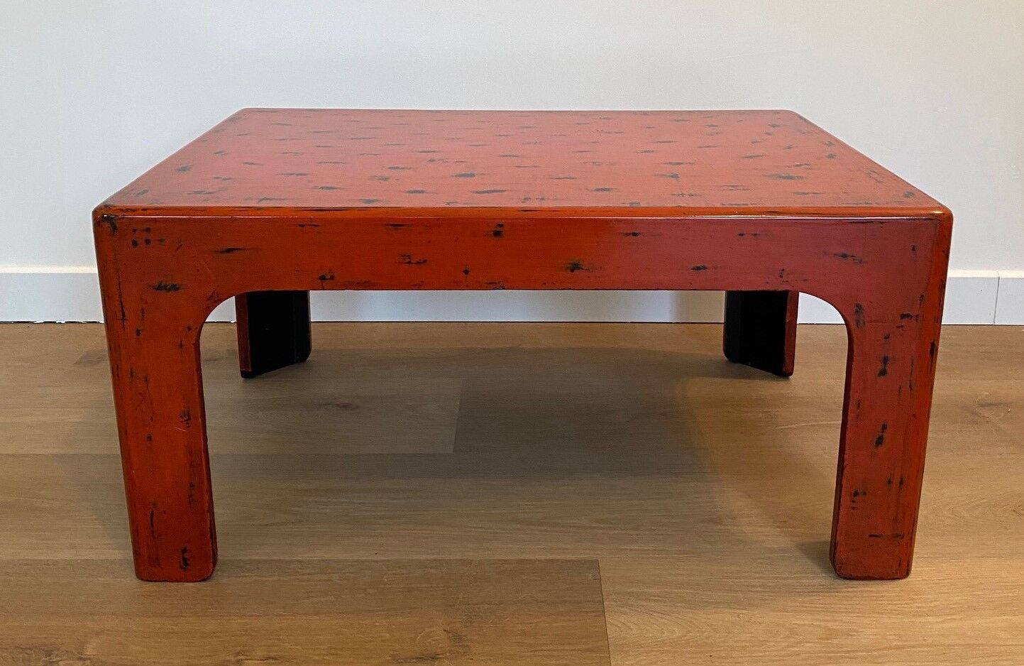Table basse laquée du japon