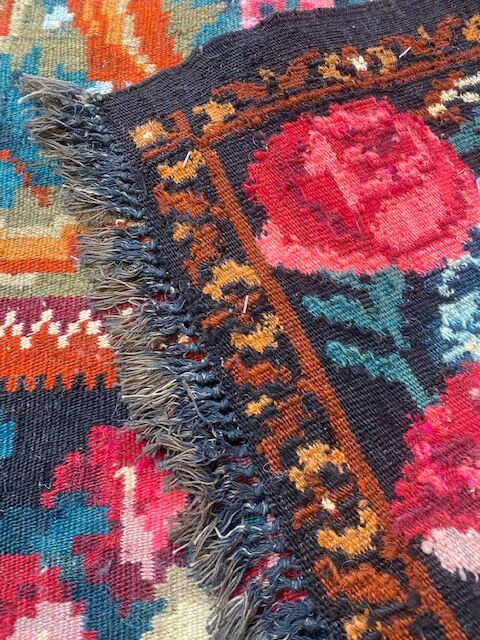 Vintage Moldovan kilim 293 x 202 cm