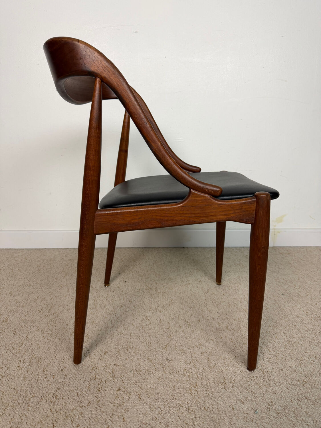 Scandinavian teak chairs – attributed to Johannes Andersen