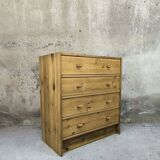 Vintage pine chest of drawers.