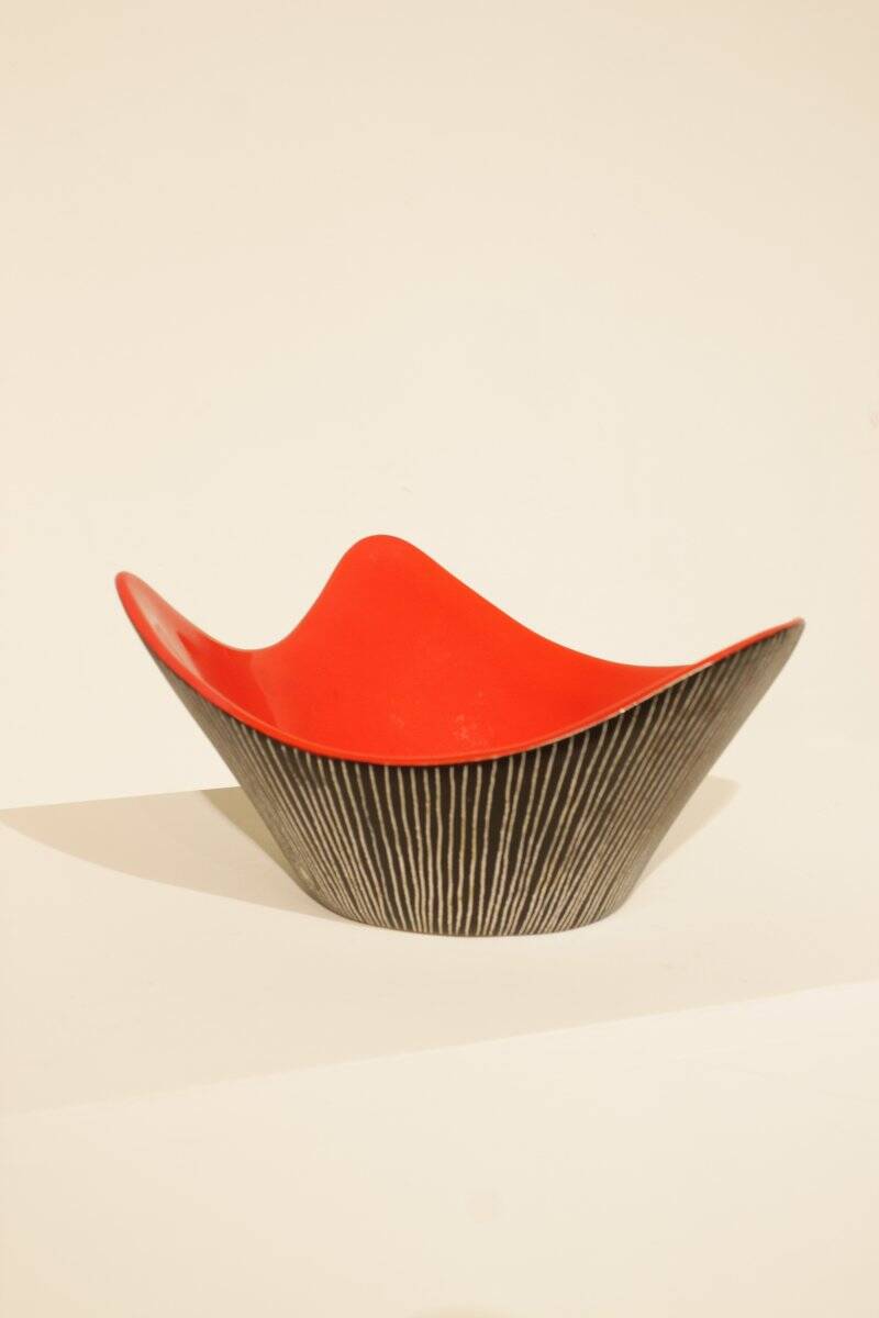 Large ceramic bowl by Jean de Lespinasse