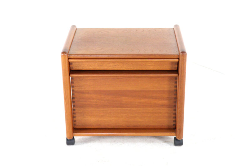 Table d'appoint Aksel Kjersgaard chariot n° 709 - design danois