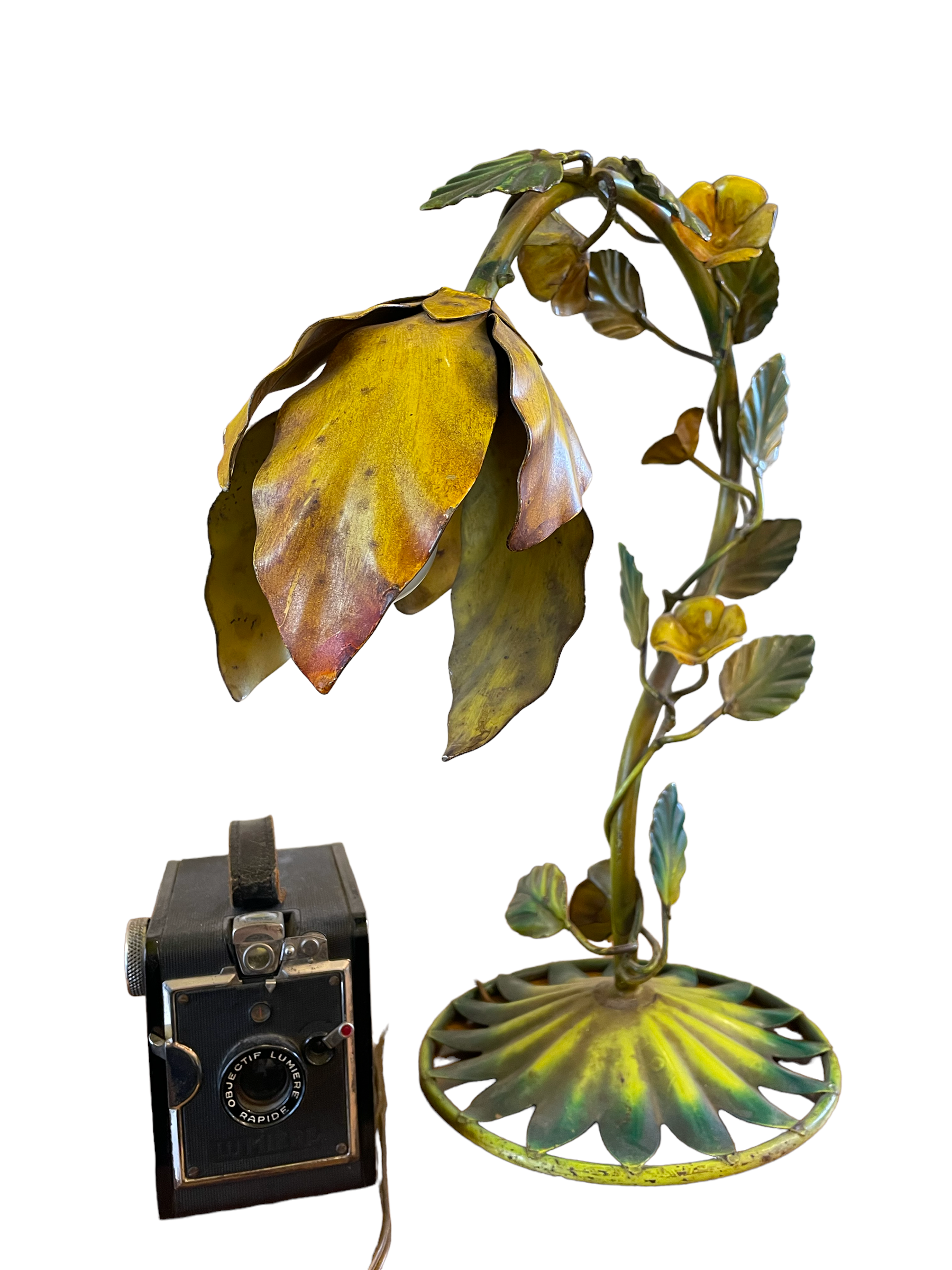 Stylized floral lamp in painted sheet