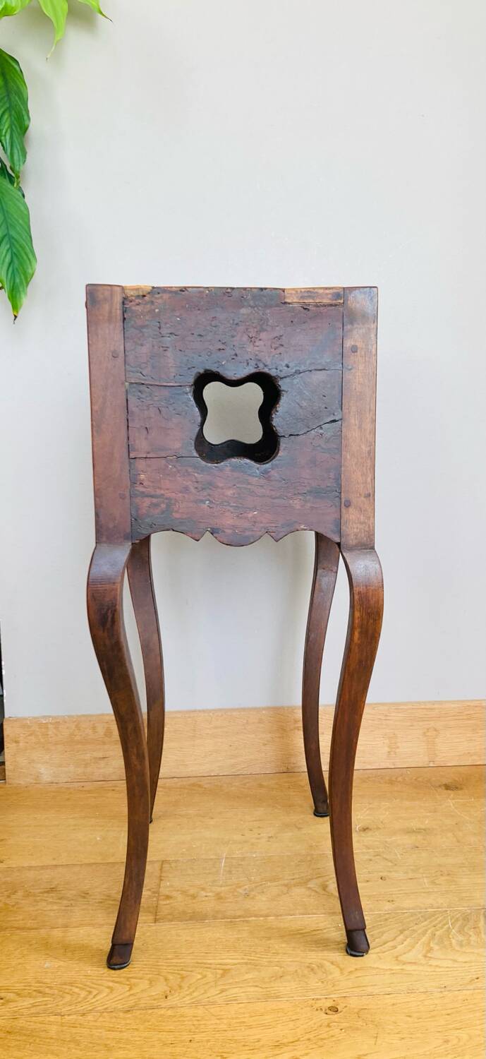 Louis XV bedside table or snack table, 18th century, quadrilobed side openings