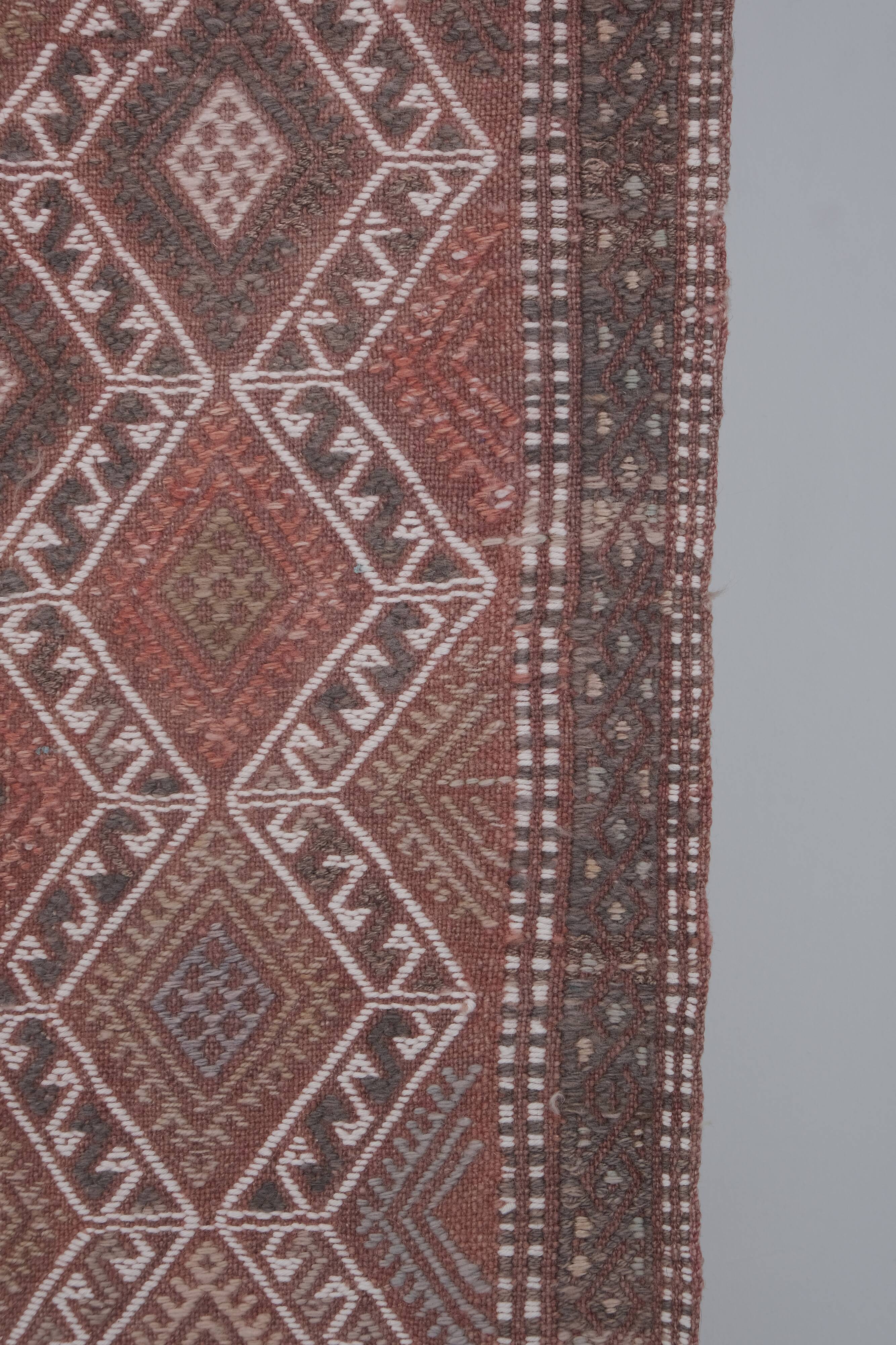 Rug 137x235 cm