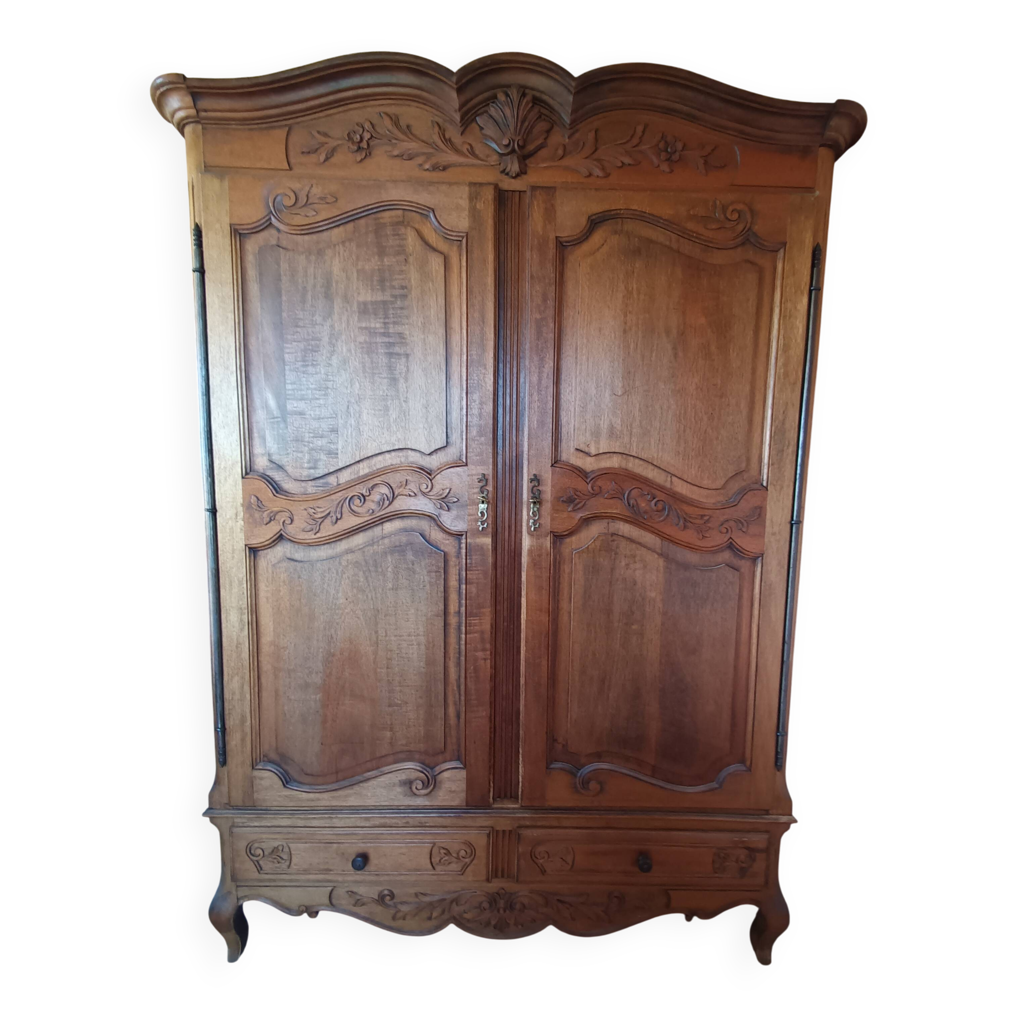 Vintage solid wood wardrobe 150 to 200 years old.