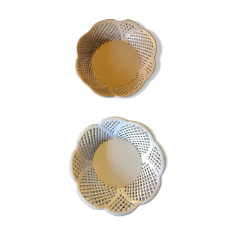 White and taupe earthenware fruit cups